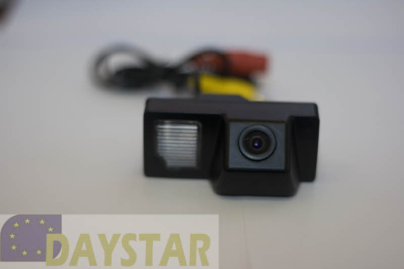DayStar DS-9529C Штатная камера заднего вида для Toyota Prado 120, Land Cruiser 100 и 120