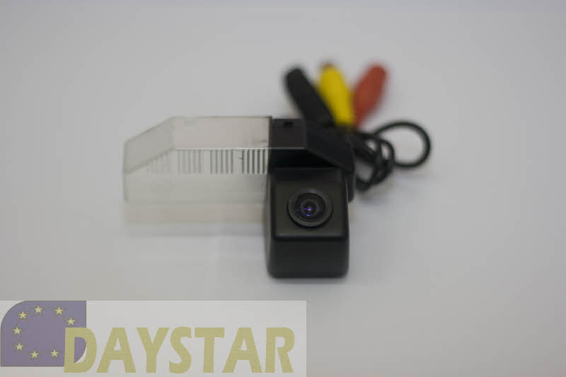 DayStar DS-9596C  Штатная камера заднего вида для Mazda 6